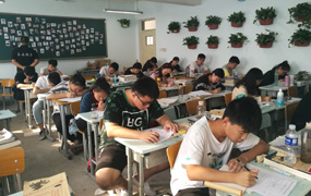 樂(lè)達(dá)集團(tuán)與師大校區(qū)同時(shí)舉行第三次模擬考試